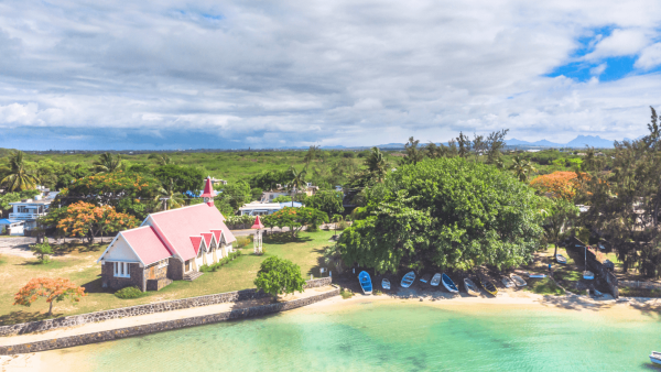 The Red Chapel | 8 hours | Transport + Ticket + Lunch